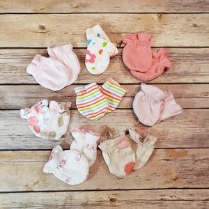Infant  Gerber and Carter Handmits